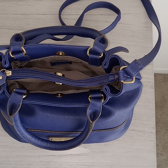 BOGO 50% OFF! Handbag with crossbody strap - Picture 7 of 15